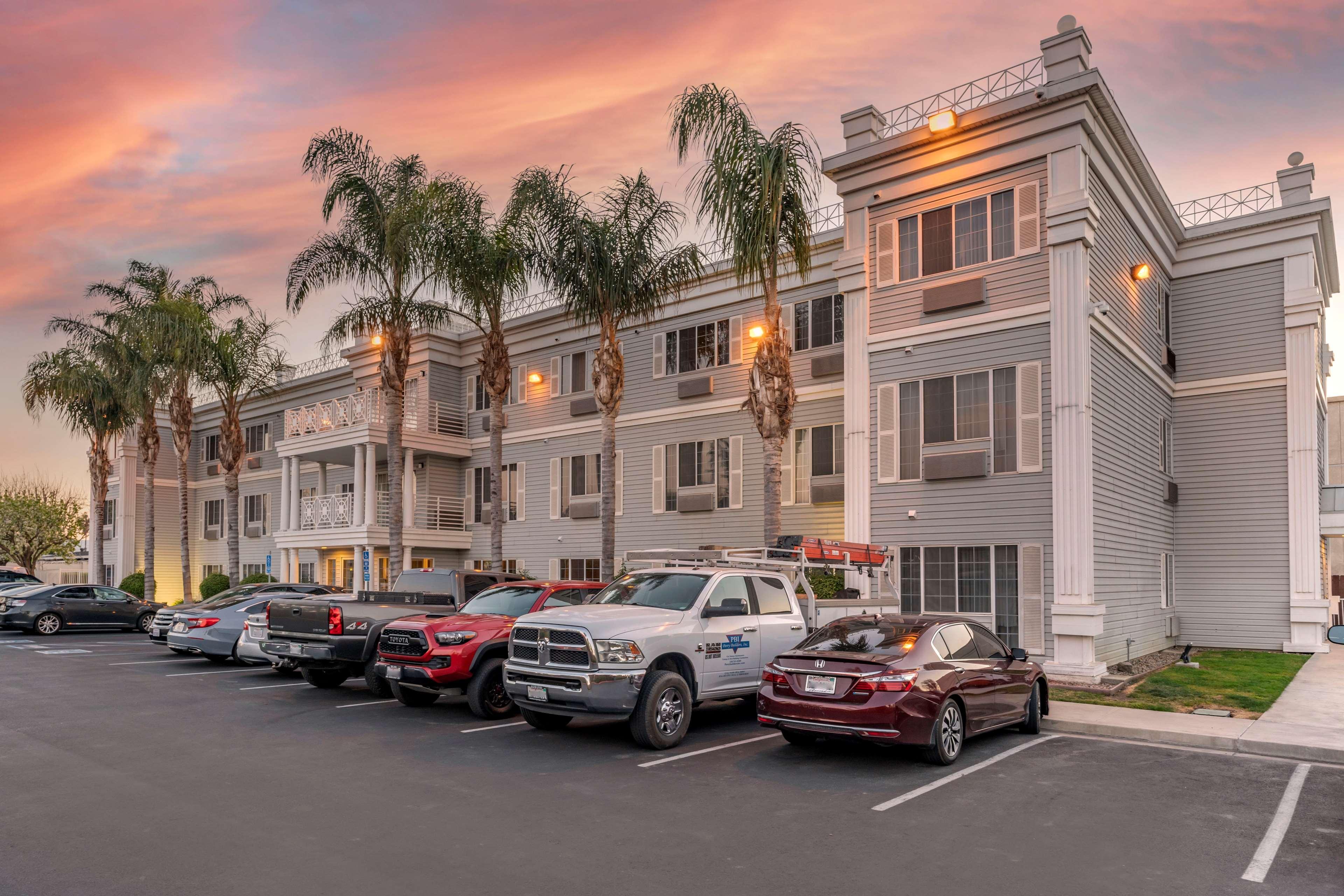 Best Western Luxury Inn Tracy Zewnętrze zdjęcie