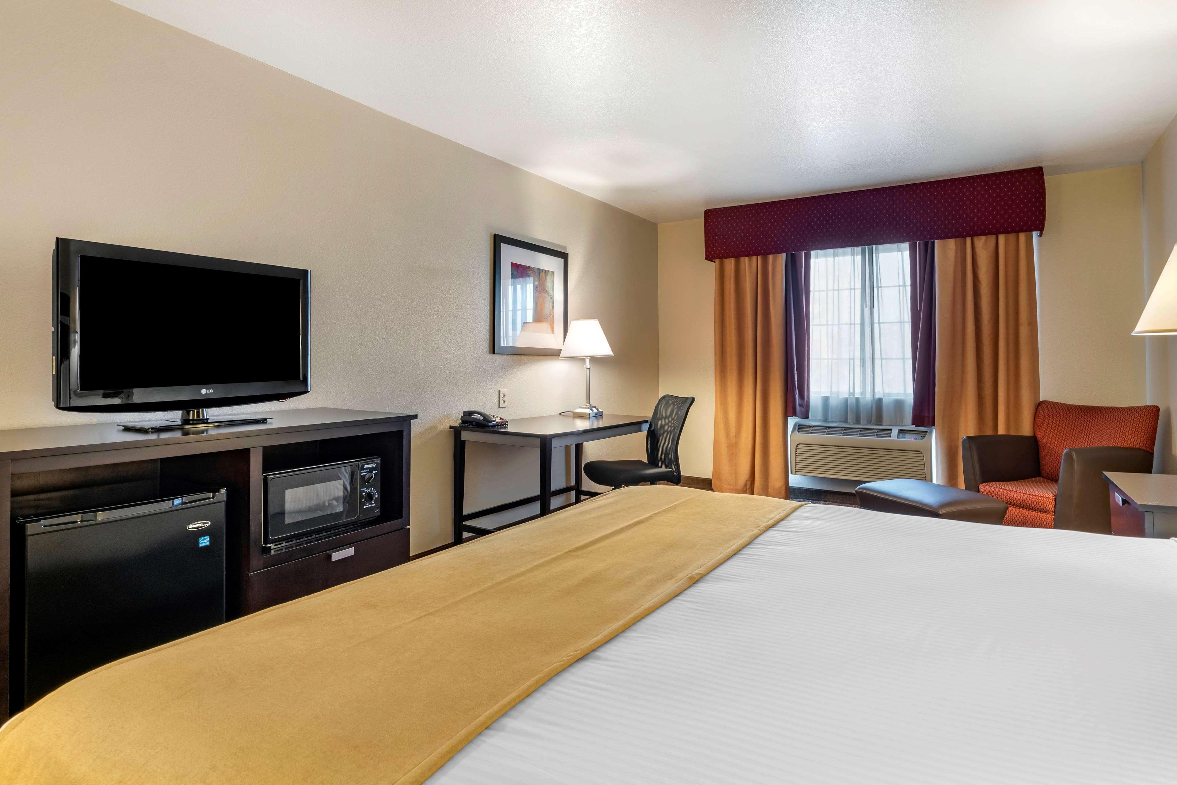 Best Western Luxury Inn Tracy Zewnętrze zdjęcie