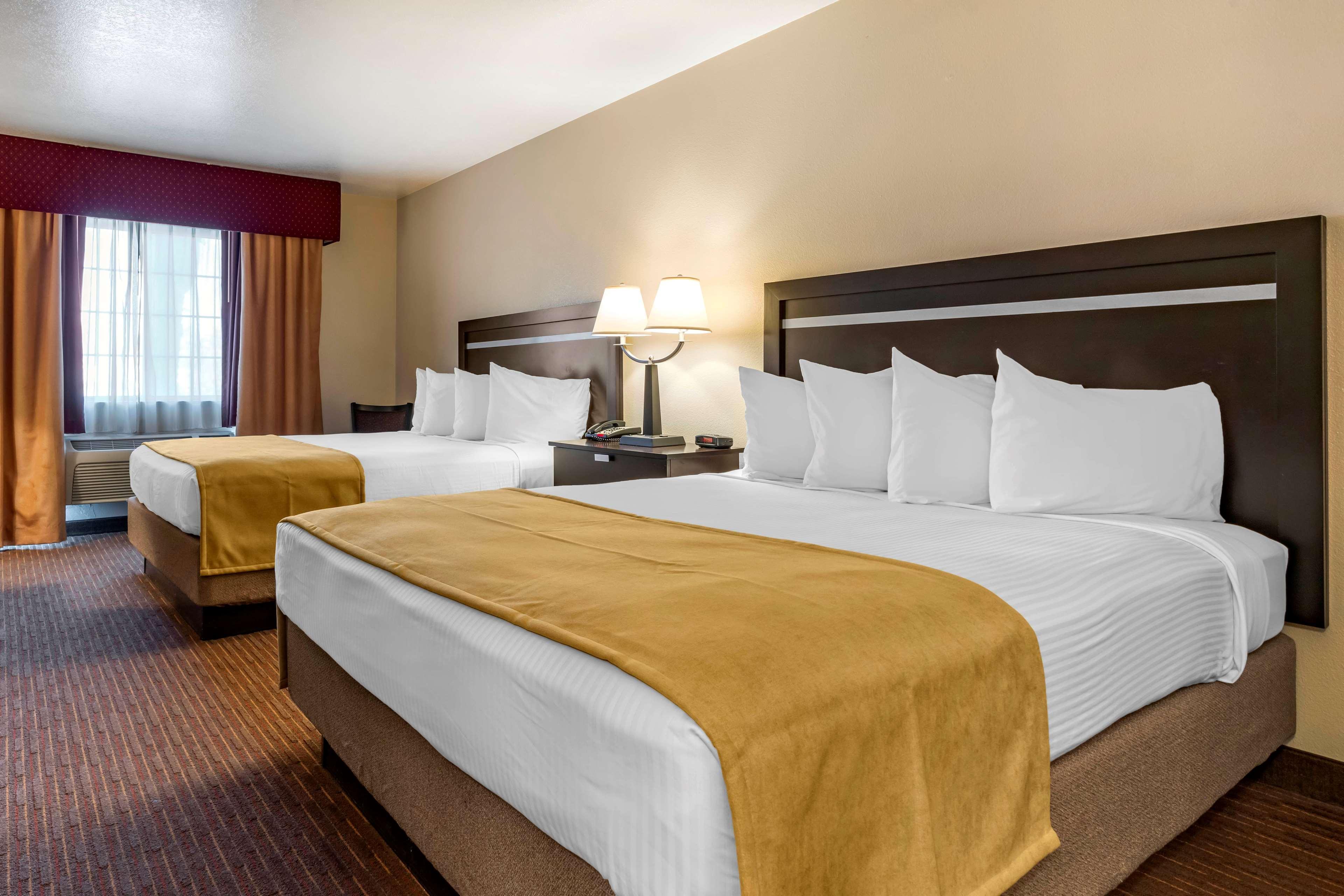 Best Western Luxury Inn Tracy Zewnętrze zdjęcie