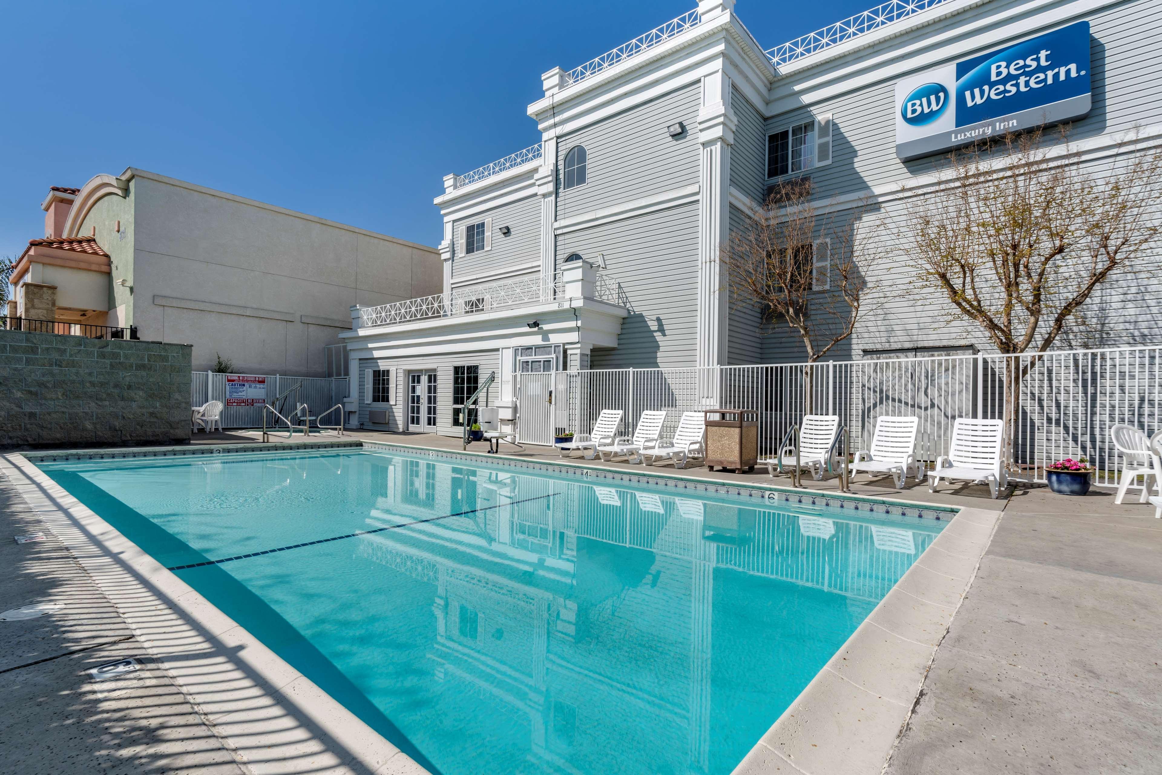 Best Western Luxury Inn Tracy Zewnętrze zdjęcie
