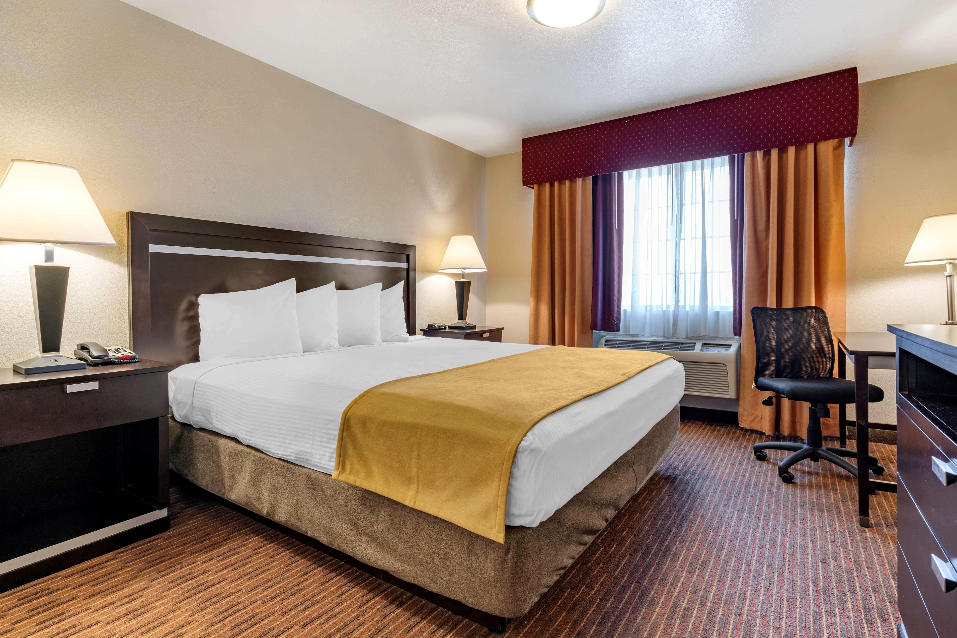 Best Western Luxury Inn Tracy Zewnętrze zdjęcie